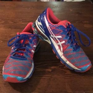 Asics Gel Kinsei 5 Tennis shoes Size 8